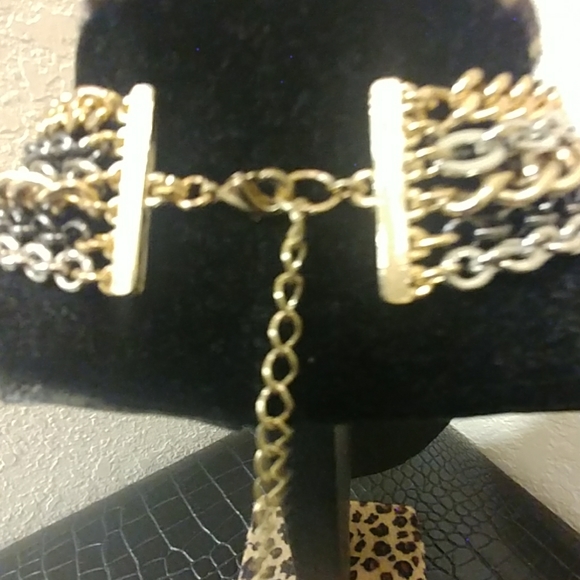 Tri Color Metal Chain Necklace - Picture 7 of 9